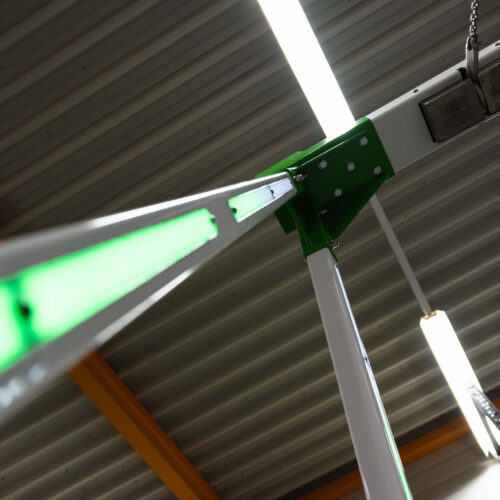 Speeltoestel LED Schommel 9 LED lampen die door zelfopgewekte energie gaan branden.